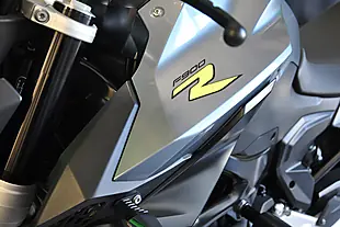 Used 2022 BMW F900R Blue - Interior and Exterior details 11