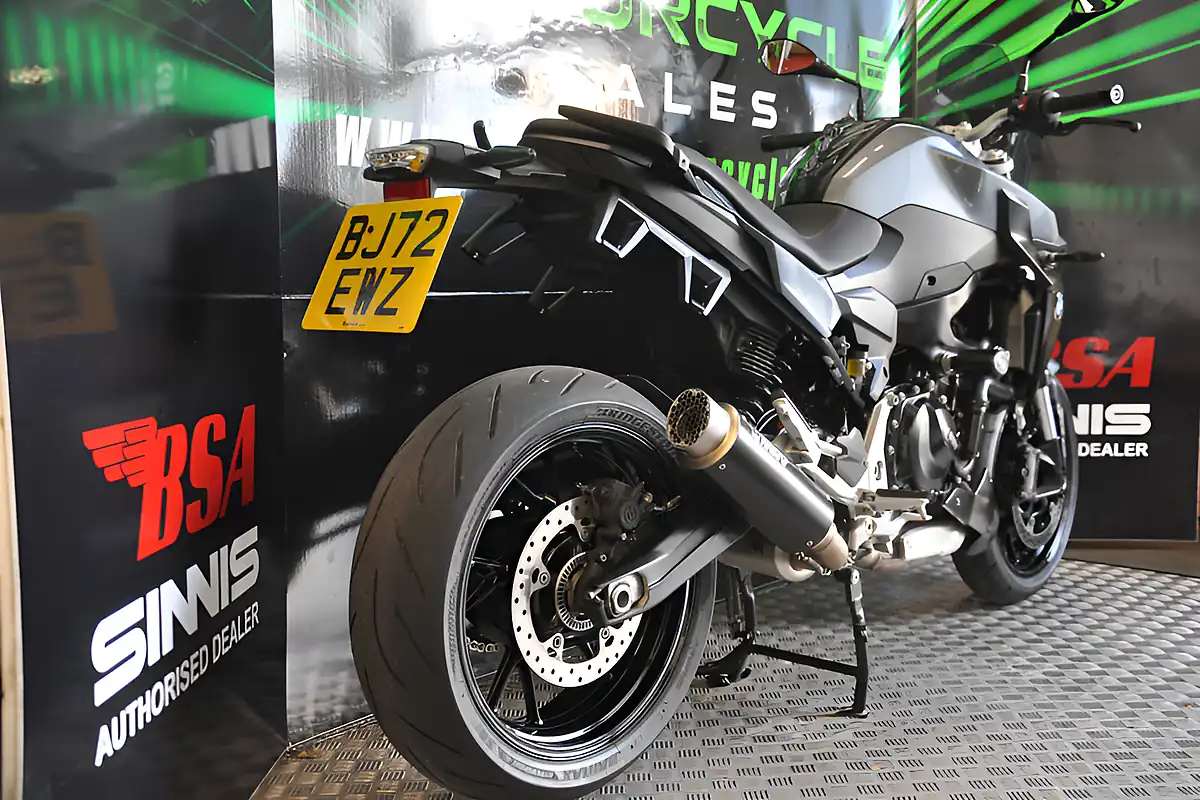 Used 2022 BMW F900R Blue - Interior and Exterior details 12