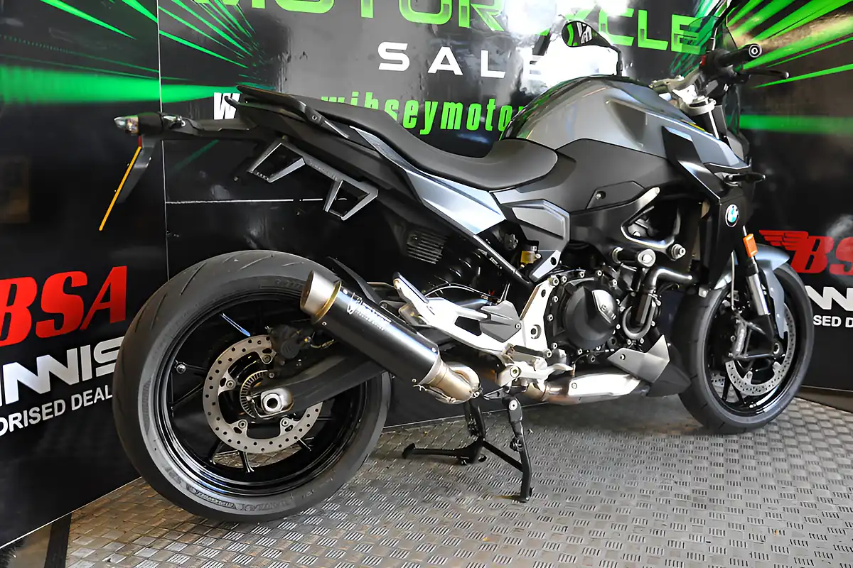 Used 2022 BMW F900R Blue - Interior and Exterior details 13