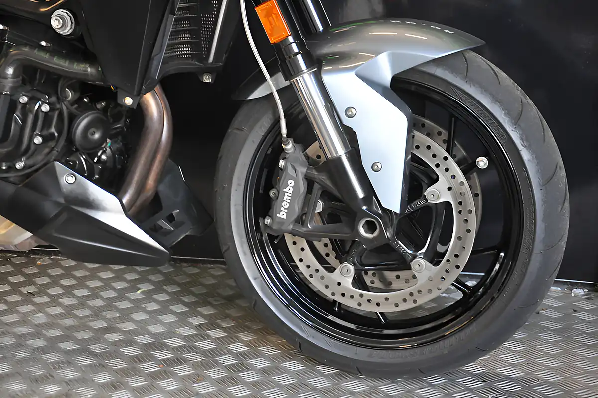 Used 2022 BMW F900R Blue - Interior and Exterior details 14