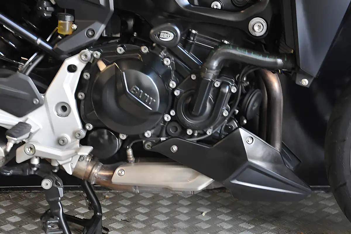 Used 2022 BMW F900R Blue - Interior and Exterior details 15