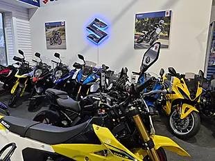 Used 2022 BMW G 310 R Standard White, Red and Blue - Interior and Exterior details 13