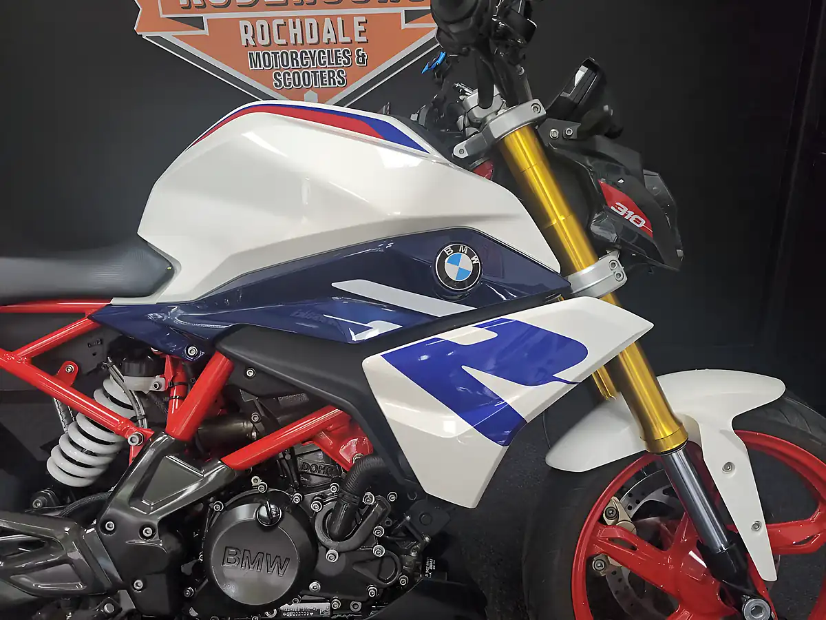 Used 2022 BMW G 310 R Standard White, Red and Blue - Interior and Exterior details 9