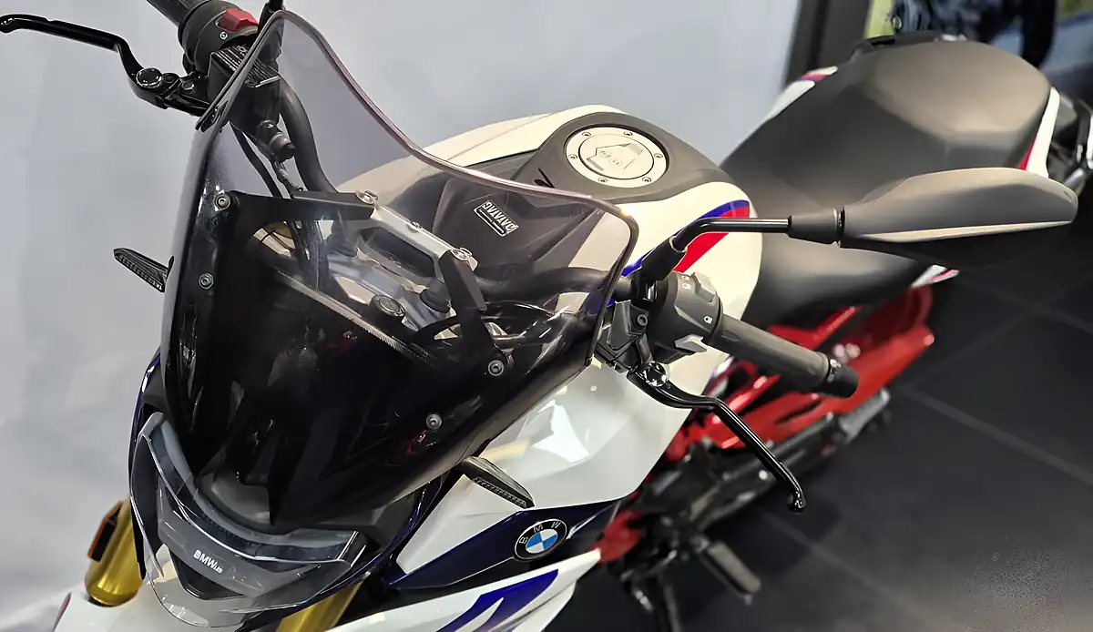Used 2022 BMW G 310 R Tricolour White/Red/Blue - Interior and Exterior details 4