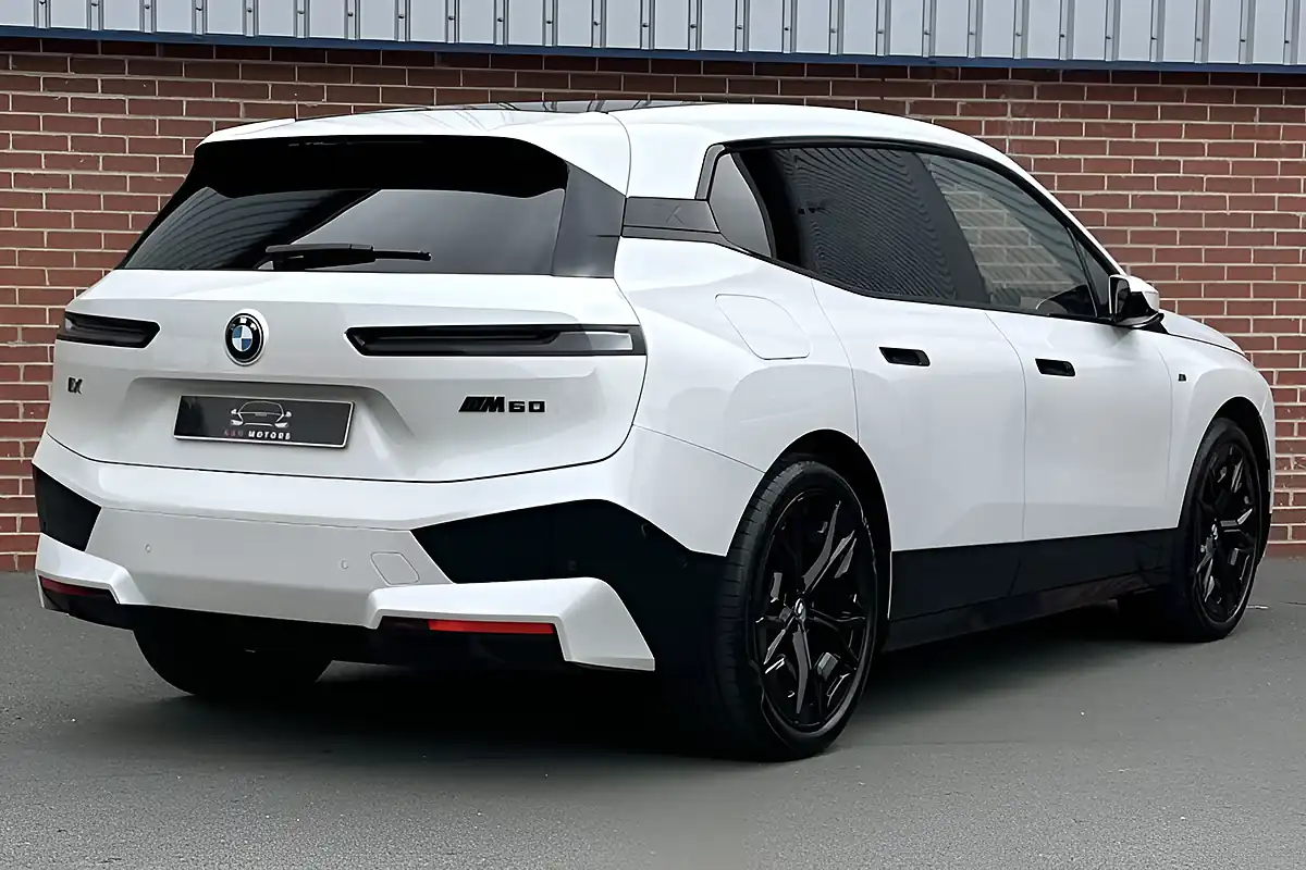 Used 2022 BMW Ix M60 White - Interior and Exterior details 13
