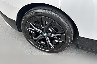 Used 2022 BMW Ix M60 White - Interior and Exterior details 18