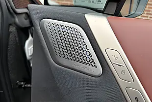 Used 2022 BMW Ix M60 White - Interior and Exterior details 9