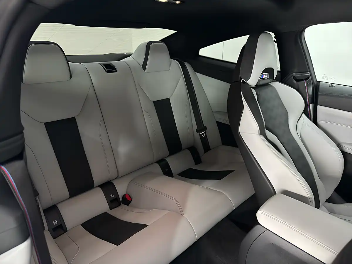 Used 2022 BMW M4 Competition Black - Interior and Exterior details 17