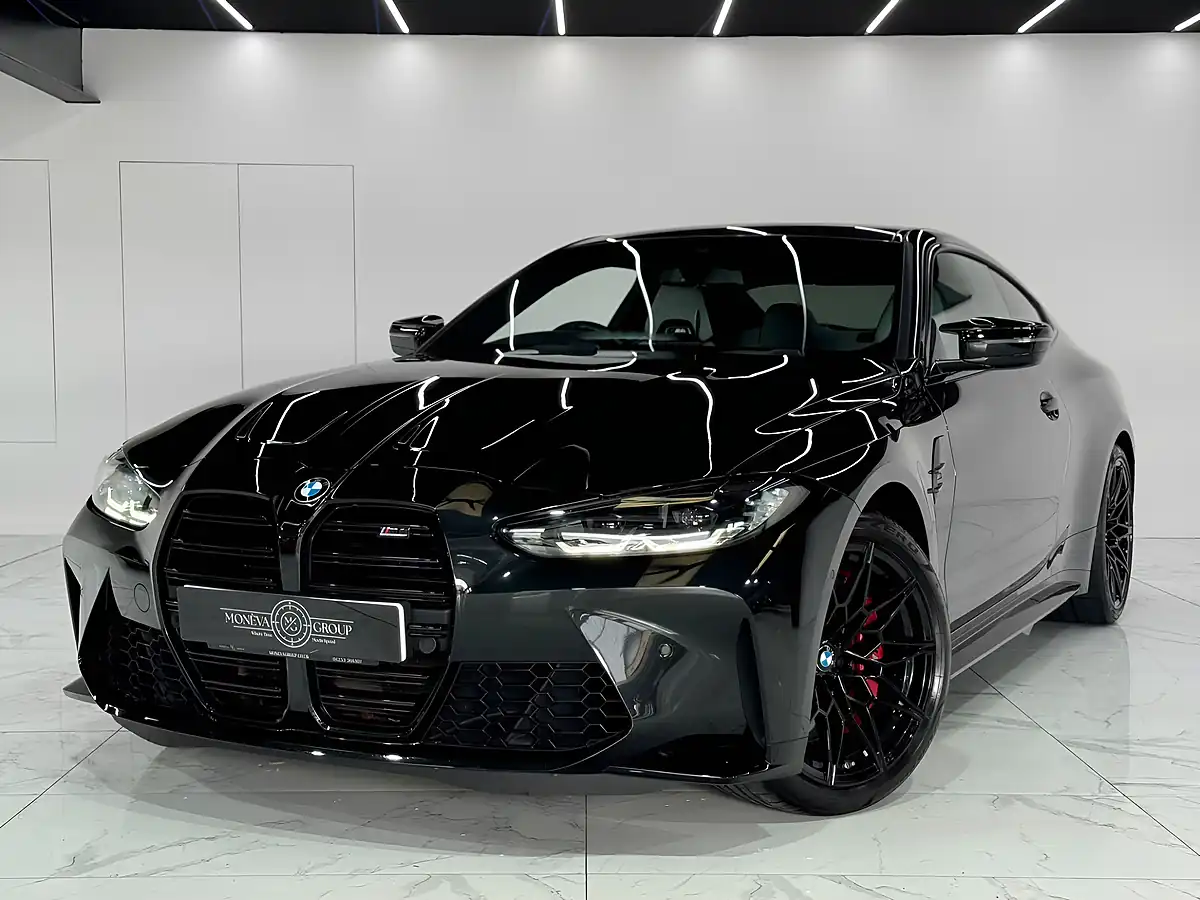 Used 2022 BMW M4 Competition Black - Interior and Exterior details 2