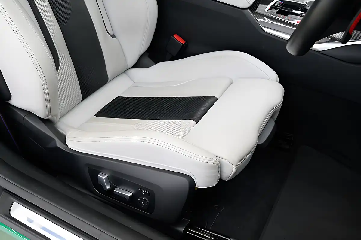 Used 2022 BMW M4 Competition Green - Interior and Exterior details 14