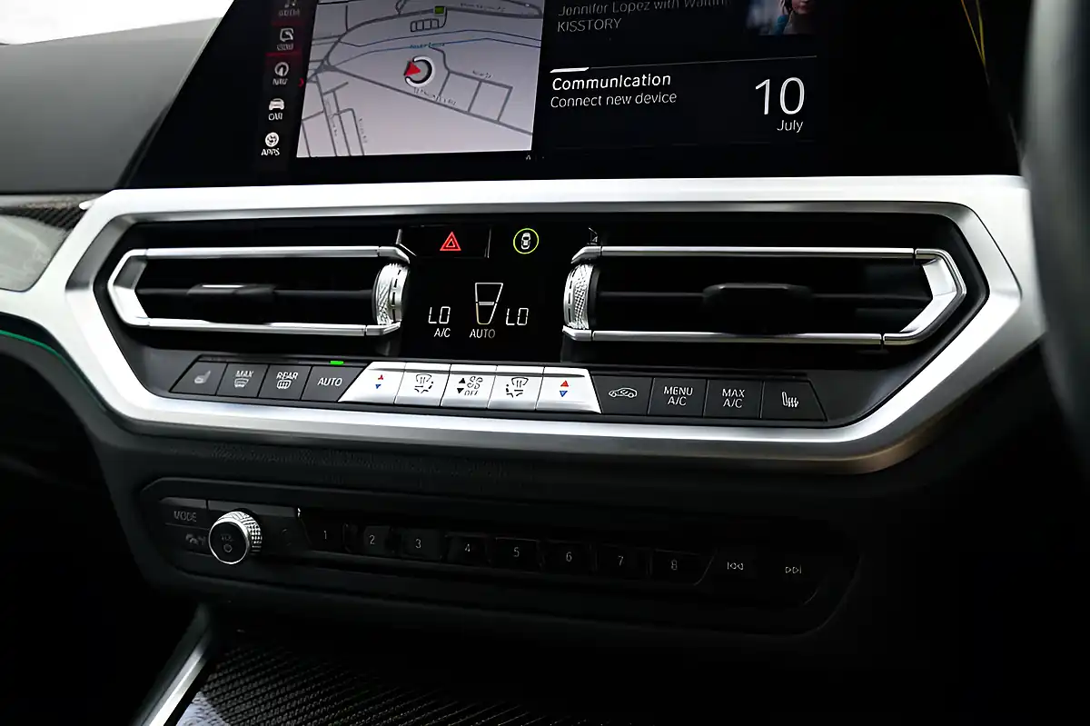 Used 2022 BMW M4 Competition Green - Interior and Exterior details 20