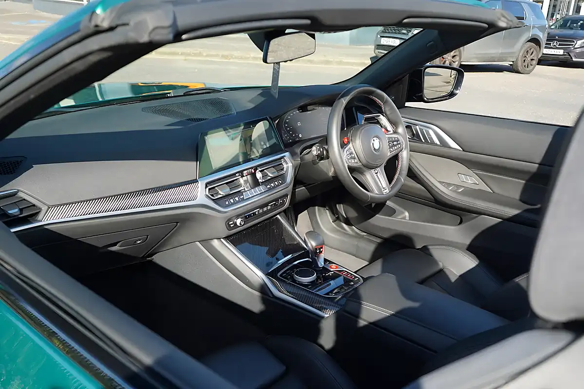 Used 2022 BMW M4 Competition Green - Interior and Exterior details 18