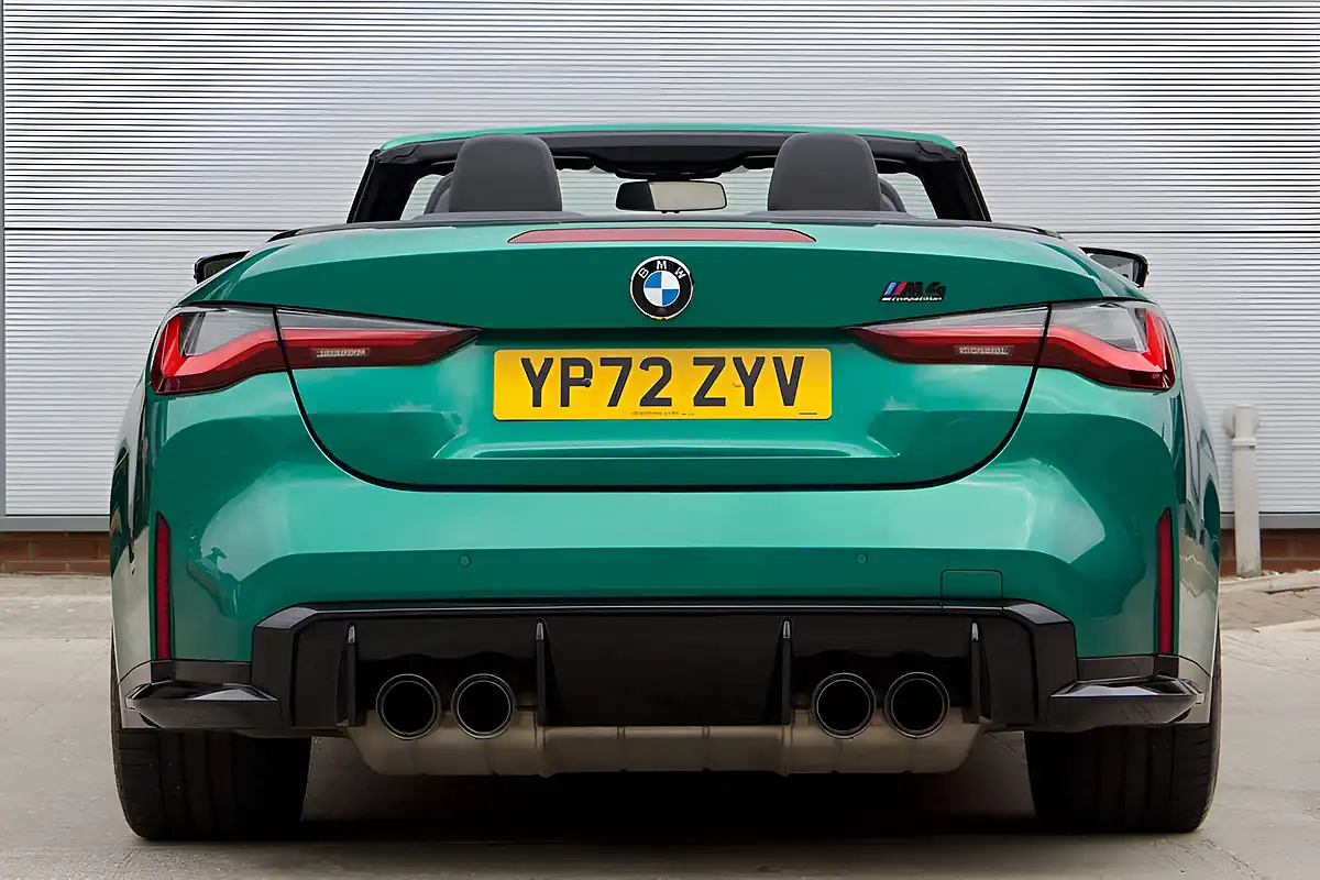Used 2022 BMW M4 Competition Green - Interior and Exterior details 10