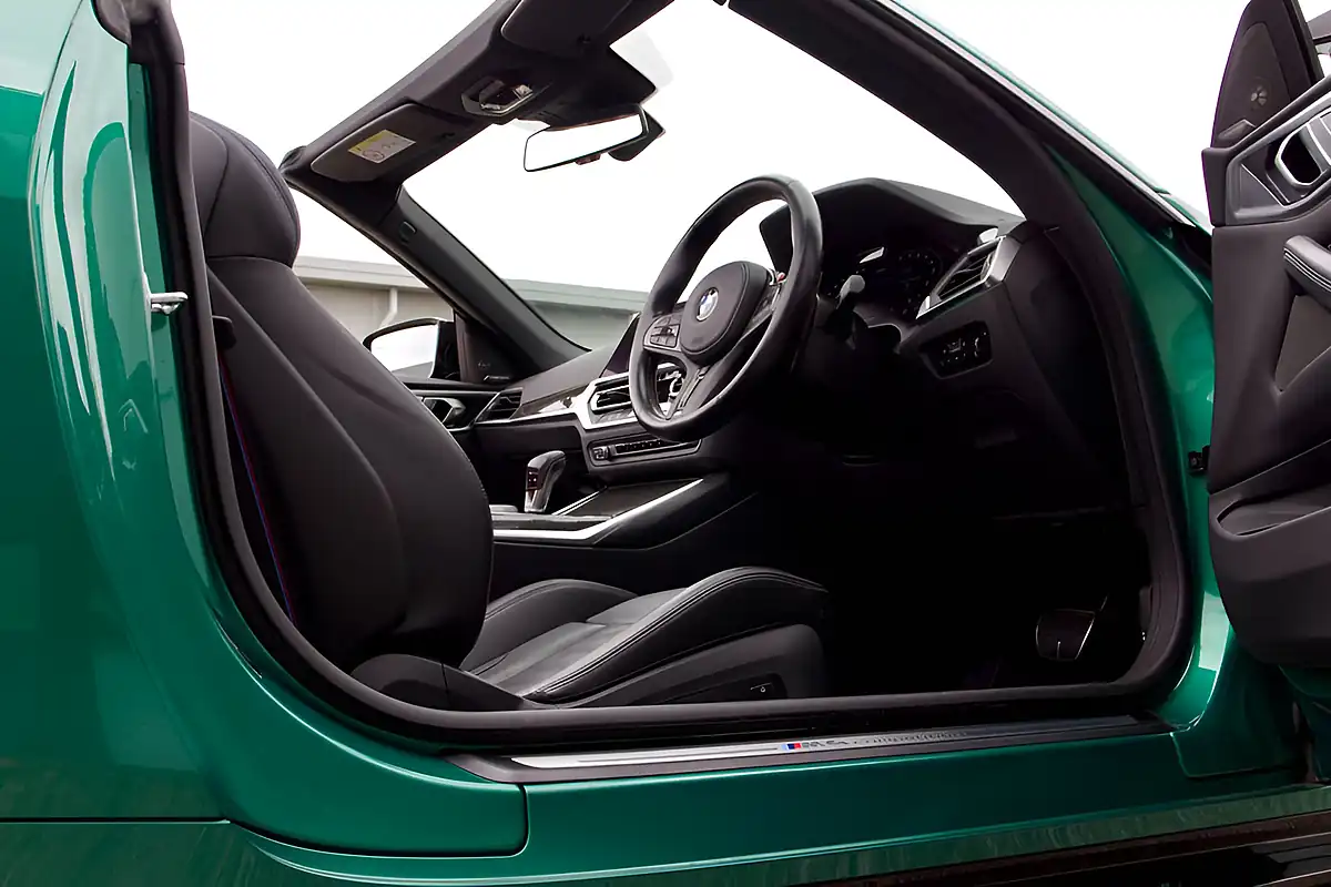 Used 2022 BMW M4 Competition Green - Interior and Exterior details 12
