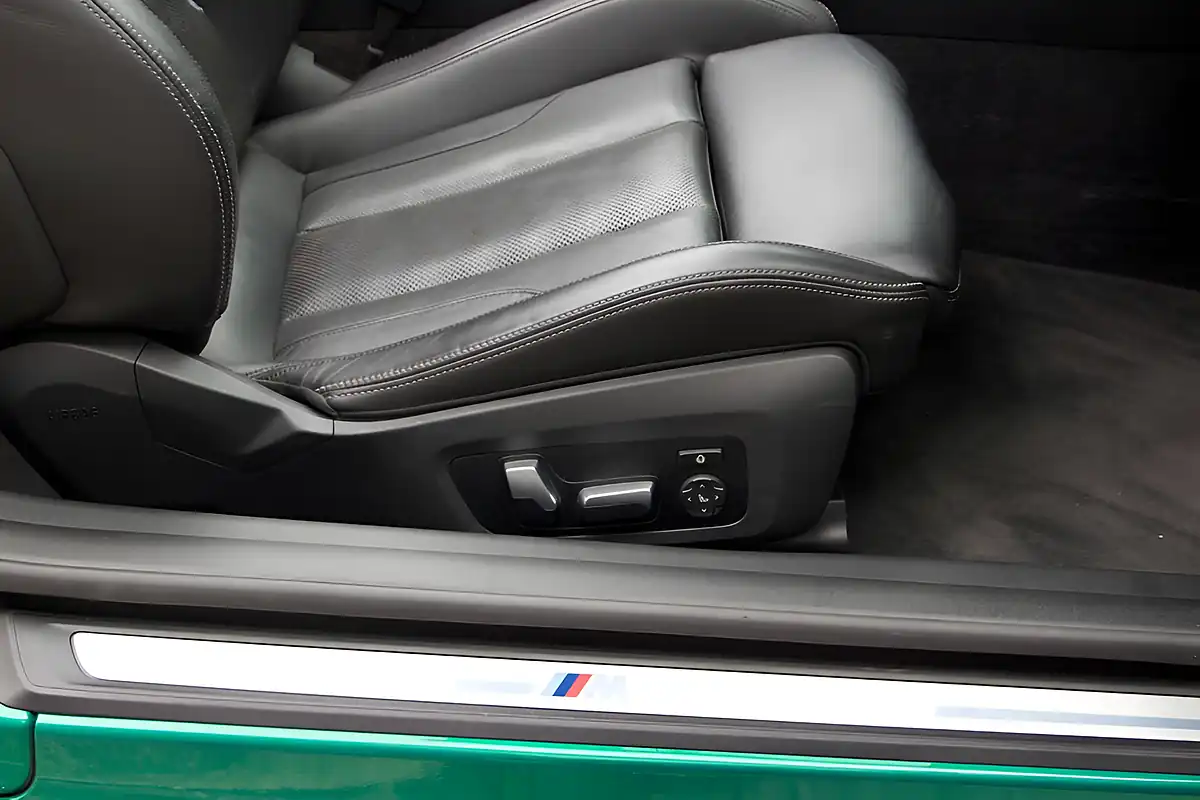 Used 2022 BMW M4 Competition Green - Interior and Exterior details 14