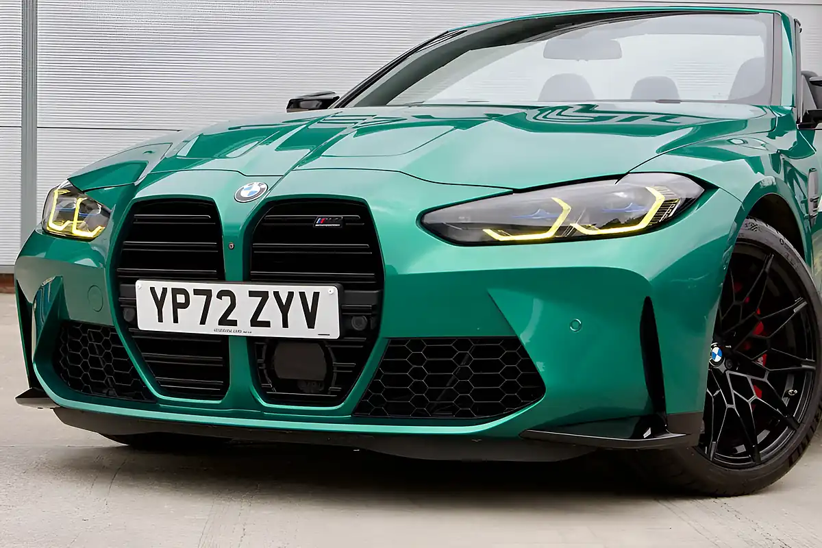 Used 2022 BMW M4 Competition Green - Interior and Exterior details 6
