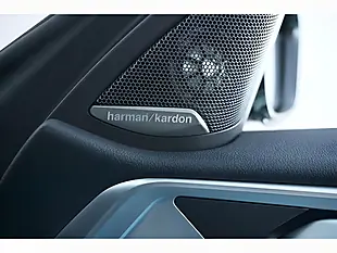 Used 2022 BMW M4 Competition Green - Interior and Exterior details 16
