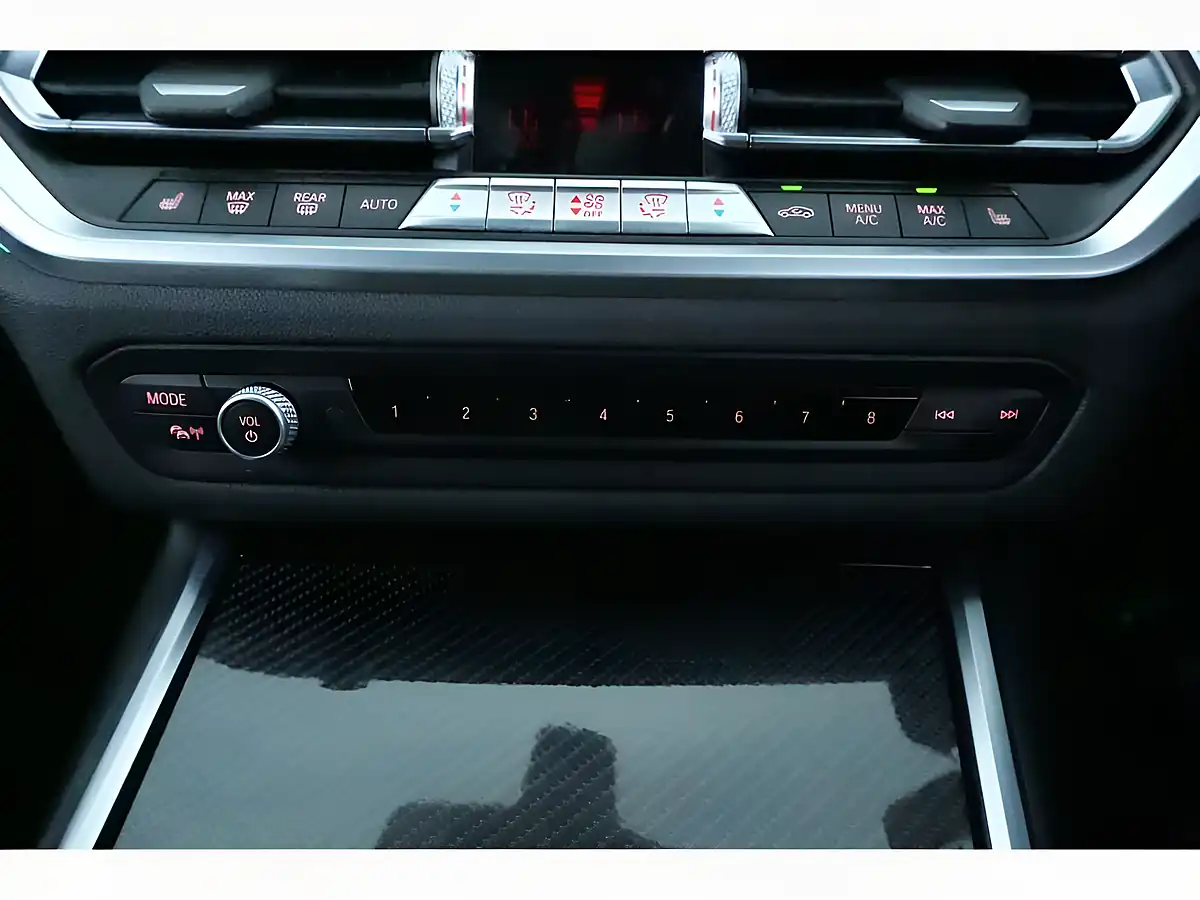 Used 2022 BMW M4 Competition Green - Interior and Exterior details 17