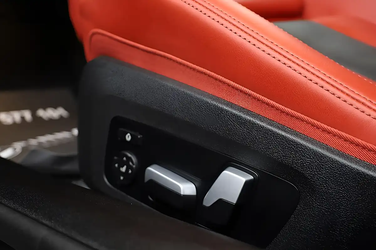 Used 2022 BMW M4 Competition Grey - Interior and Exterior details 16