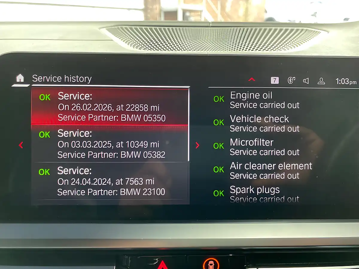 Used 2022 BMW M4 Competition White - Interior and Exterior details 14