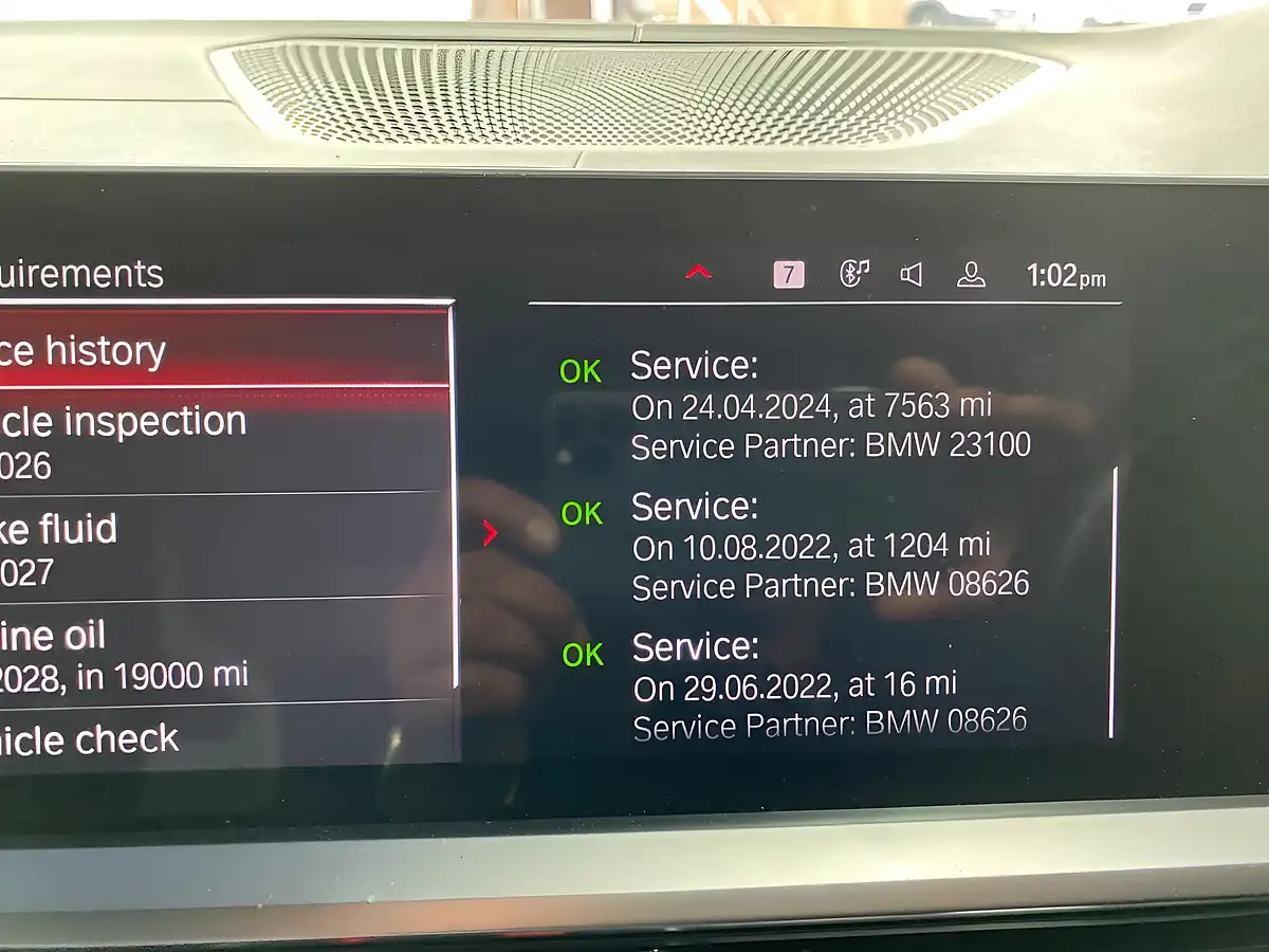 Used 2022 BMW M4 Competition White - Interior and Exterior details 15