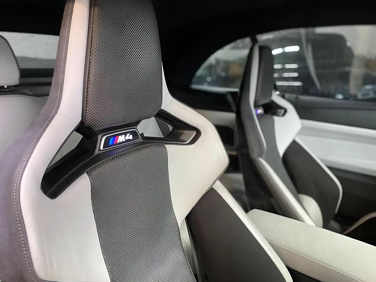 Used 2022 BMW M4 Competition White - Interior and Exterior details 18