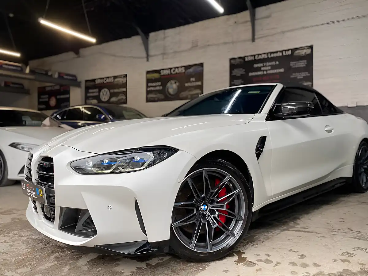 Used 2022 BMW M4 Competition White - Interior and Exterior details 3