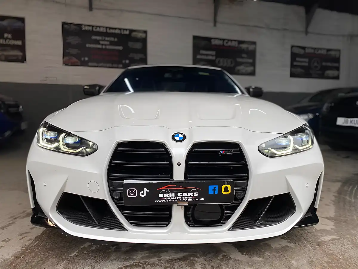 Used 2022 BMW M4 Competition White - Interior and Exterior details 7