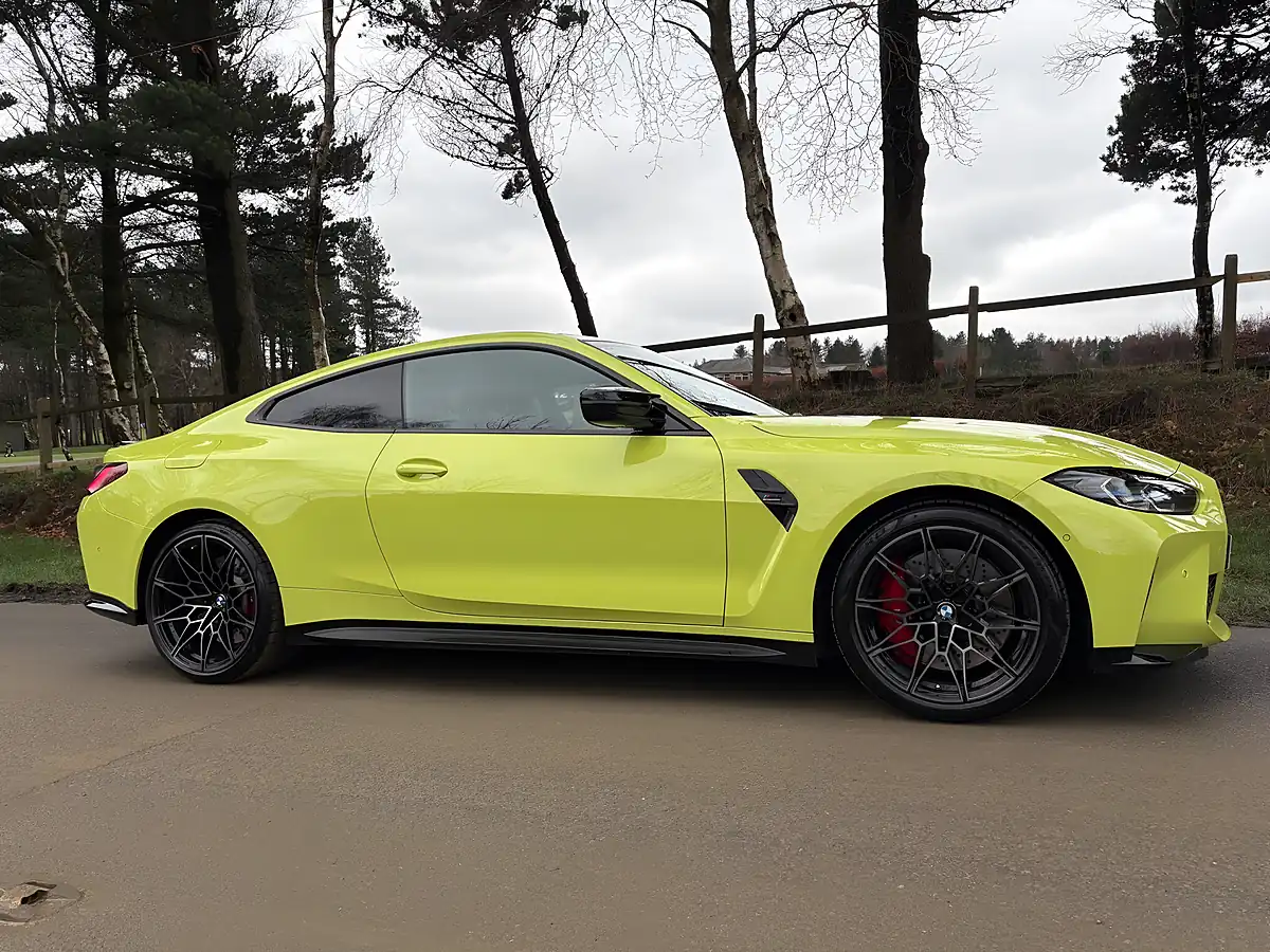 Used 2022 BMW M4 Competition Yellow - Interior and Exterior details 12