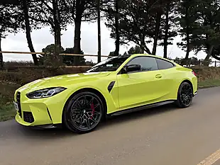 Used 2022 BMW M4 Competition Yellow - Interior and Exterior details 19