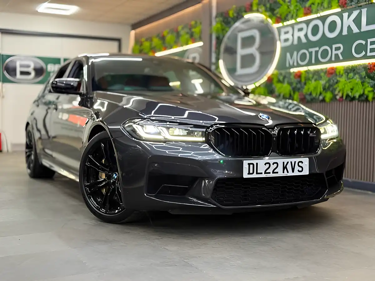 Used 2022 BMW M5 Competition Grey - Front View