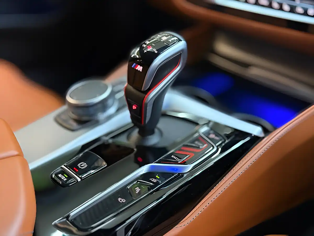 Used 2022 BMW M5 Competition Grey - Interior and Exterior details 14