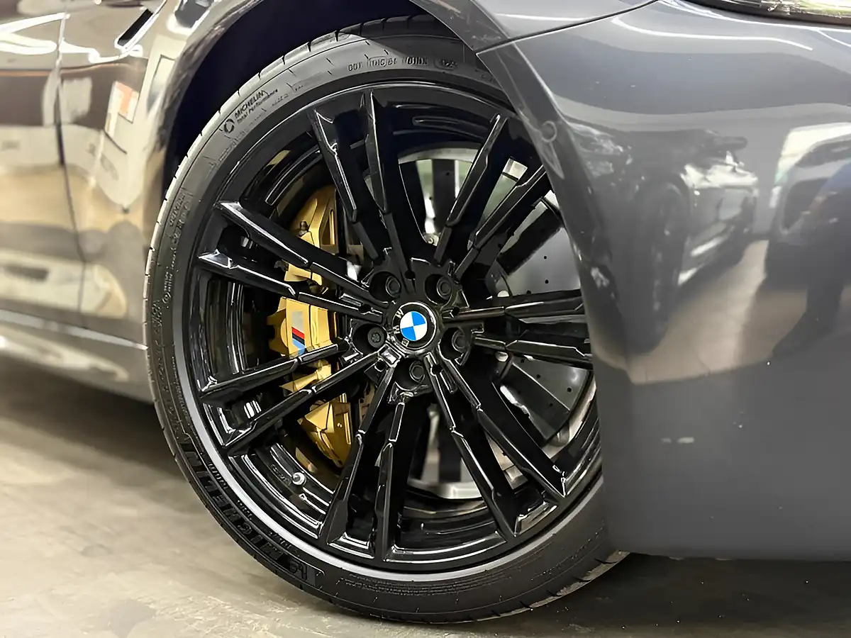 Used 2022 BMW M5 Competition Grey - Interior and Exterior details 8
