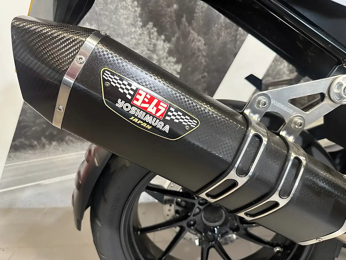 Used 2022 BMW R 1250 Gs Triple Black Black - Interior and Exterior details 17
