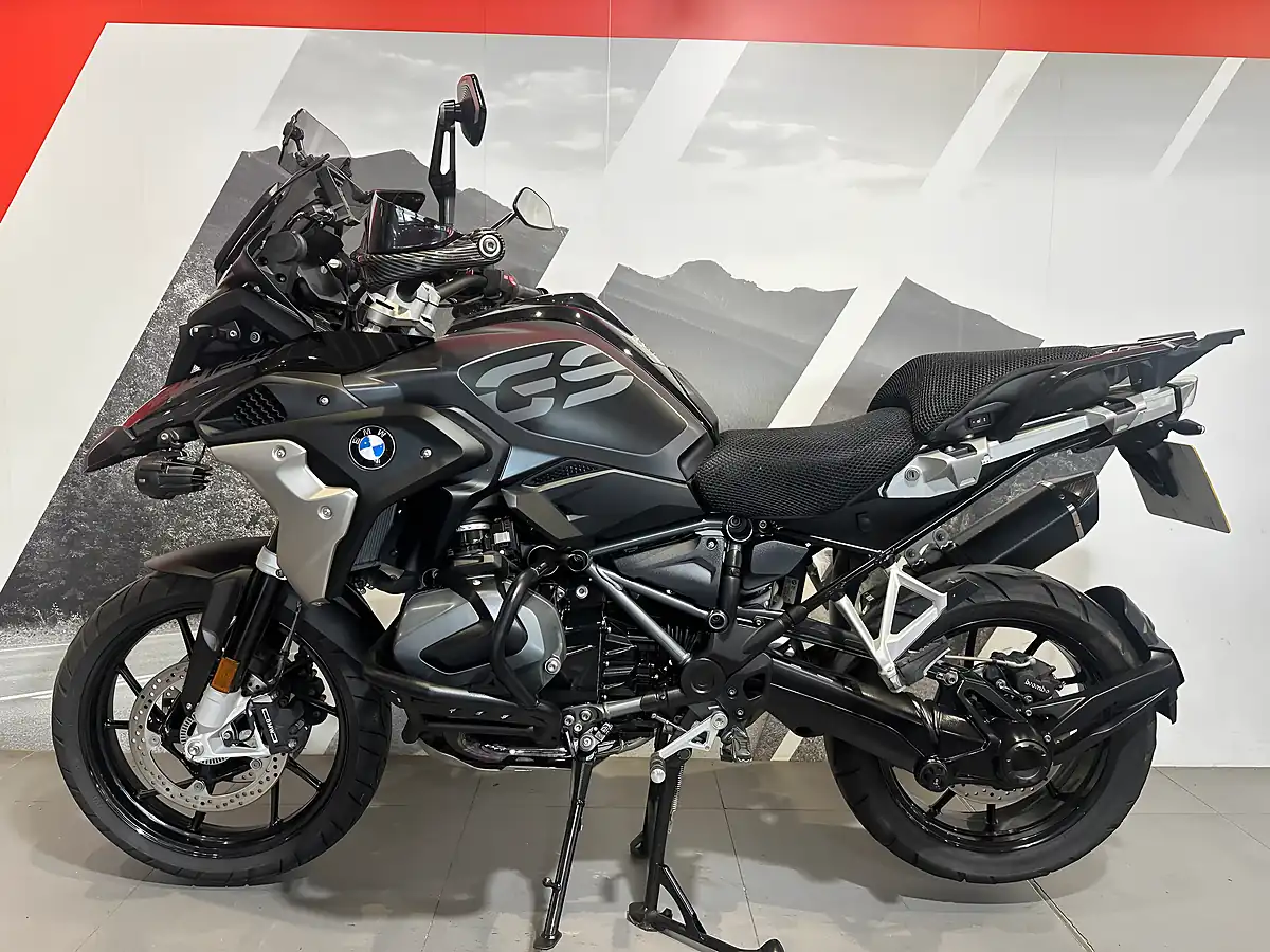 Used 2022 BMW R 1250 Gs Triple Black Black - Interior and Exterior details 2