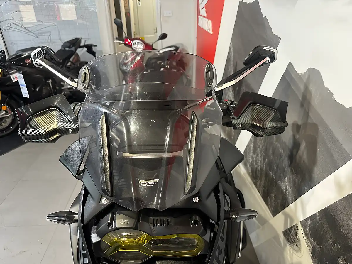 Used 2022 BMW R 1250 Gs Triple Black Black - Interior and Exterior details 9
