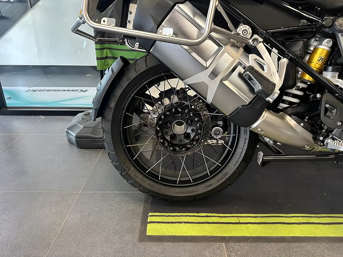 Used 2022 BMW R1250 Gs Adventure Te Spec Triple Black Triple Black - Interior and Exterior details 4