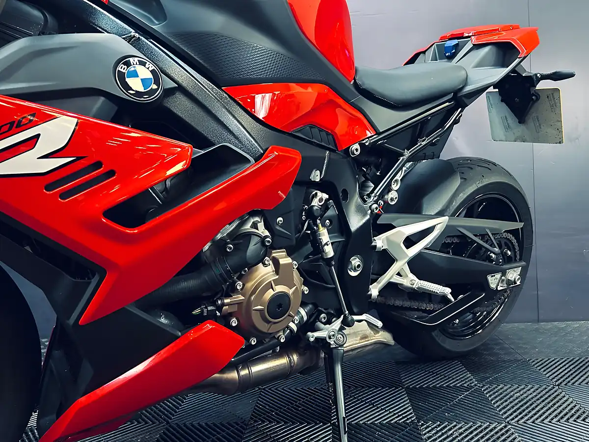Used 2022 BMW S 1000 R Sport Red - Interior and Exterior details 11