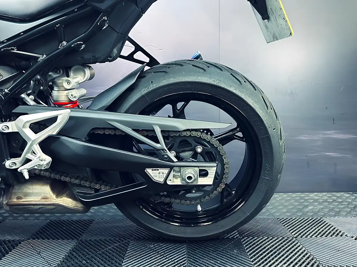 Used 2022 BMW S 1000 R Sport Red - Interior and Exterior details 17