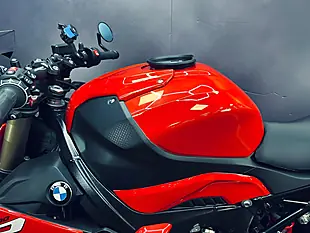 Used 2022 BMW S 1000 R Sport Red - Interior and Exterior details 9
