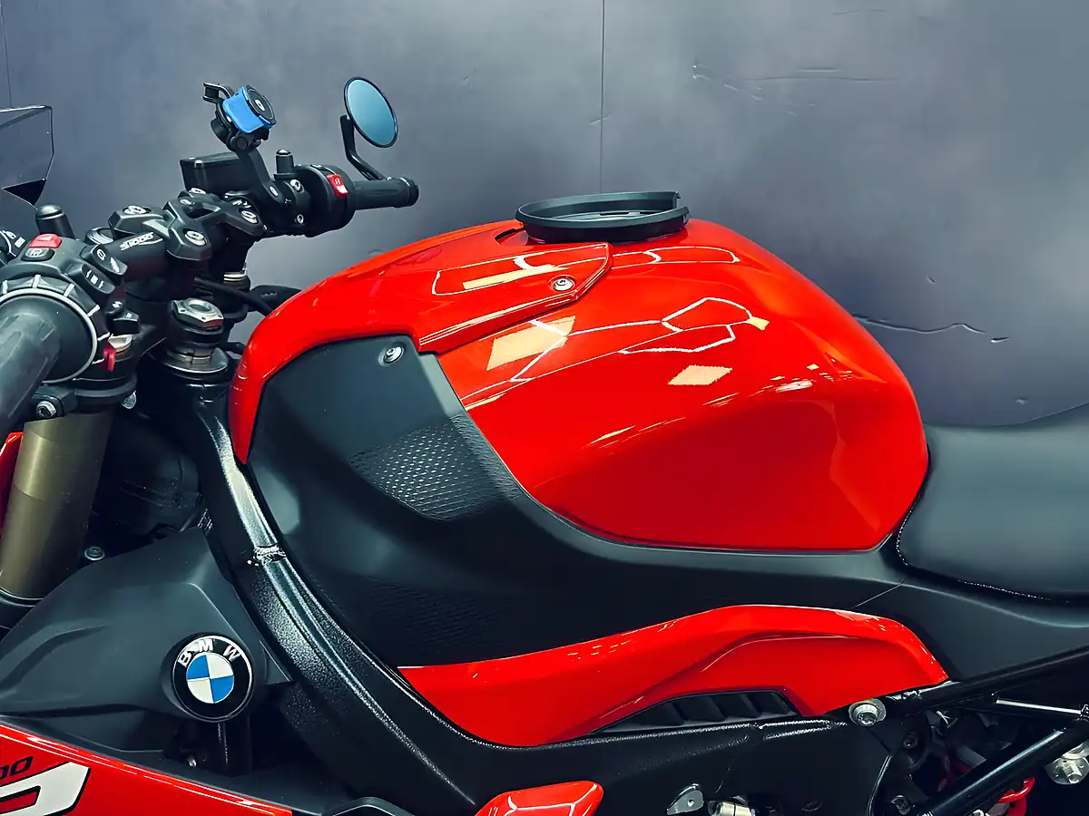 Used 2022 BMW S 1000 R Sport Red - Interior and Exterior details 9