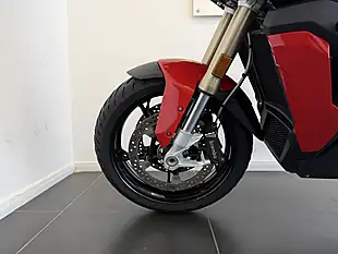 Used 2022 BMW S1000XR Te Racing Red - Interior and Exterior details 15