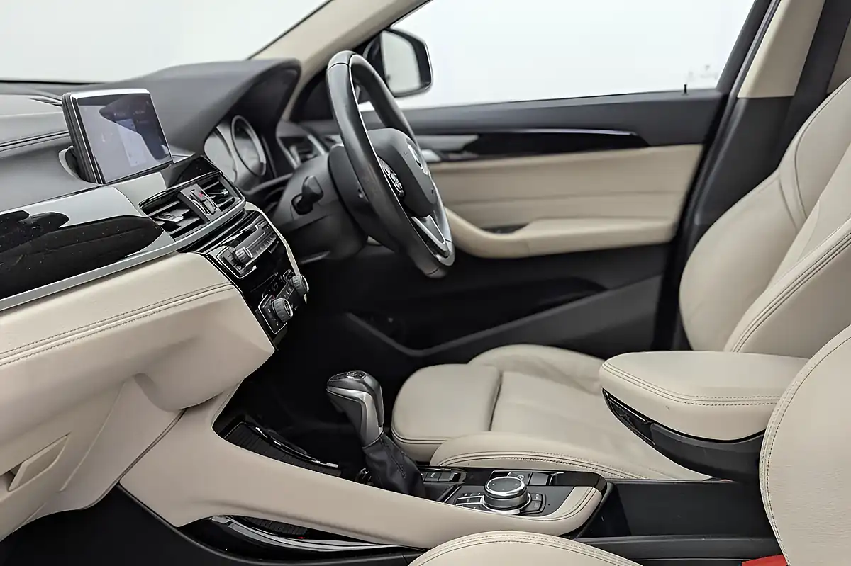 Used 2022 BMW X2 Sport Black - Interior and Exterior details 12