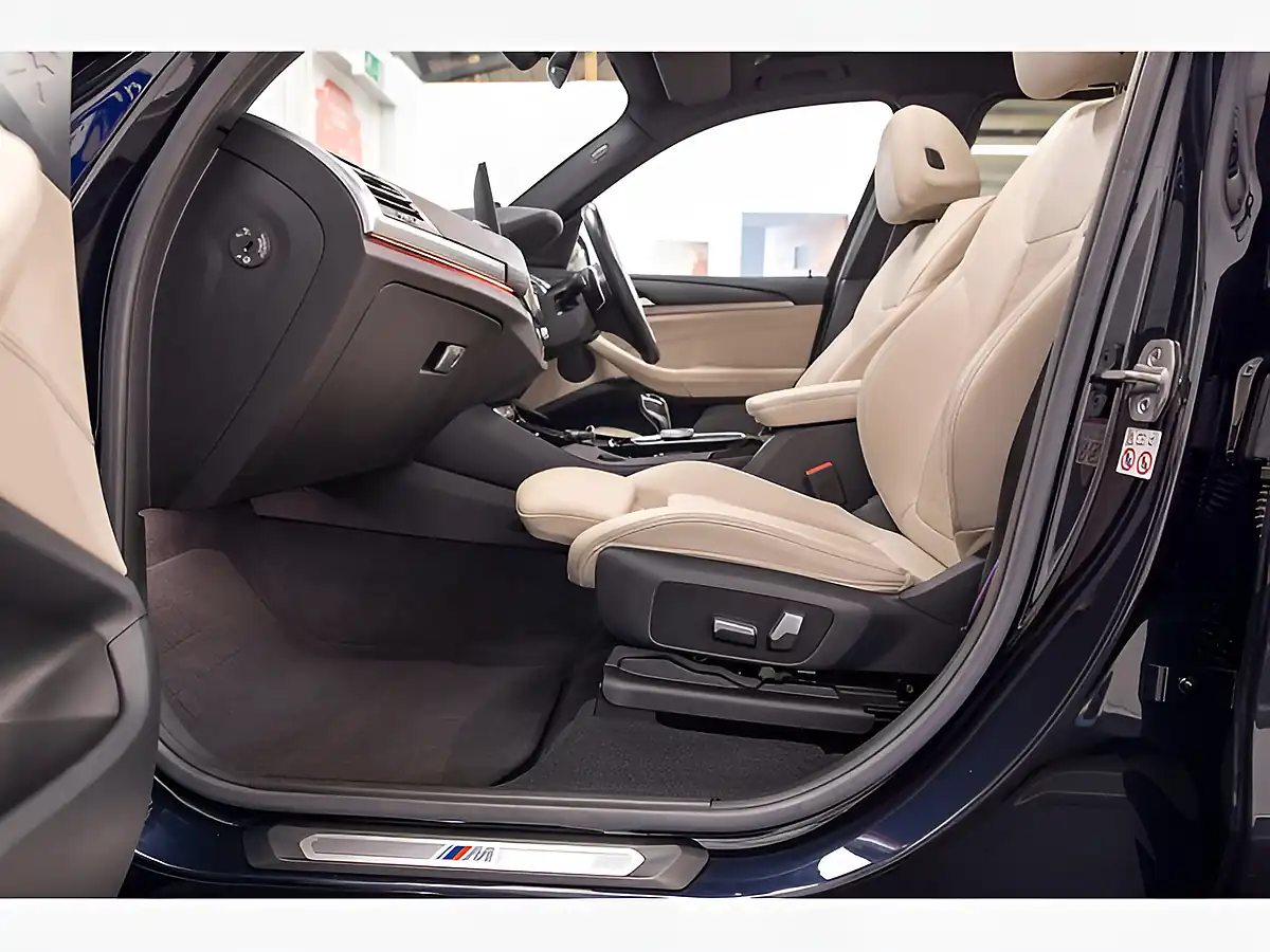Used 2022 BMW X3 Black - Interior and Exterior details 16