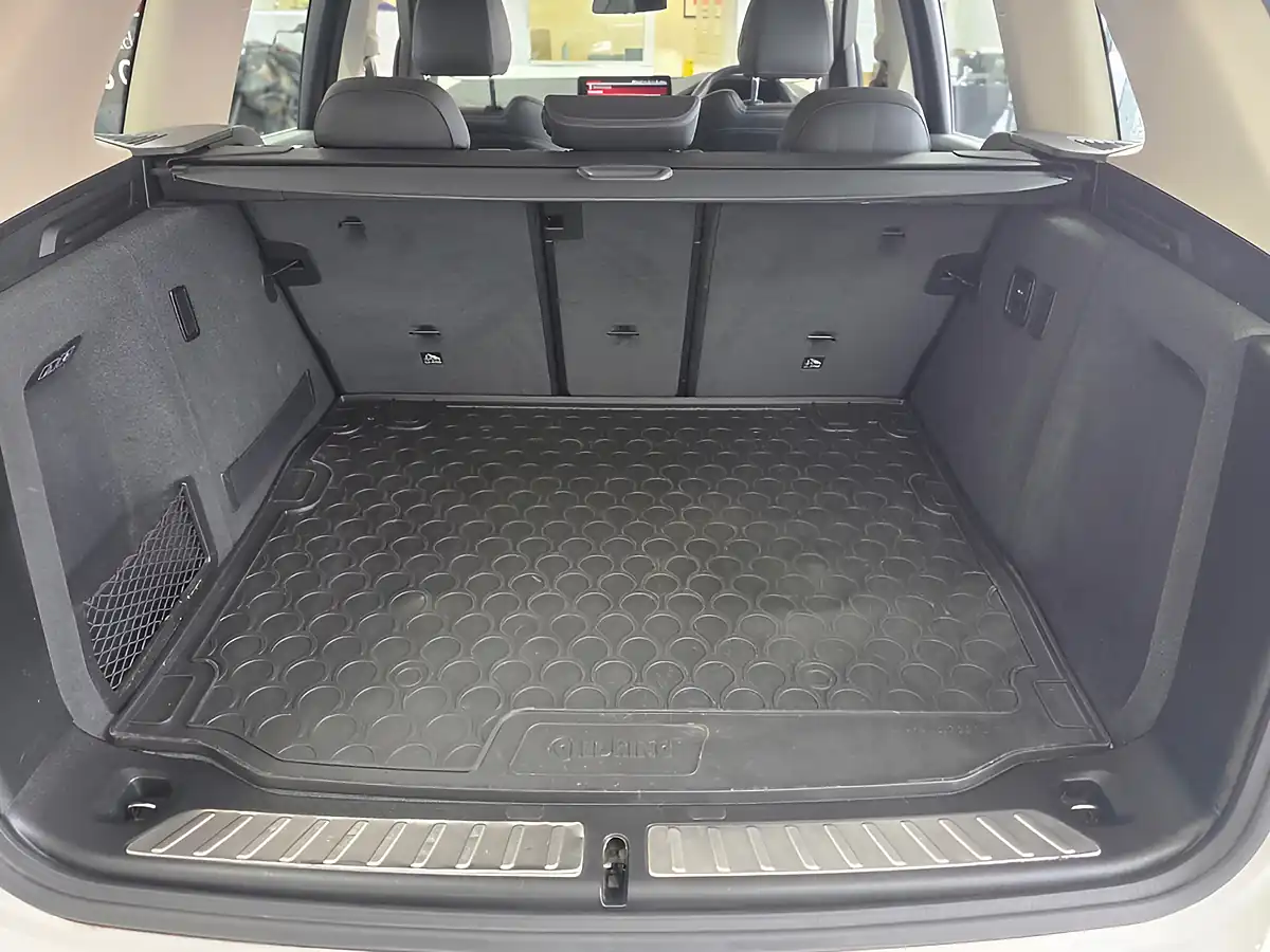Used 2022 BMW X3 Xline White - Interior and Exterior details 15