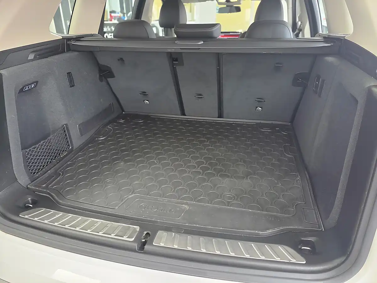Used 2022 BMW X3 Xline White - Interior and Exterior details 16