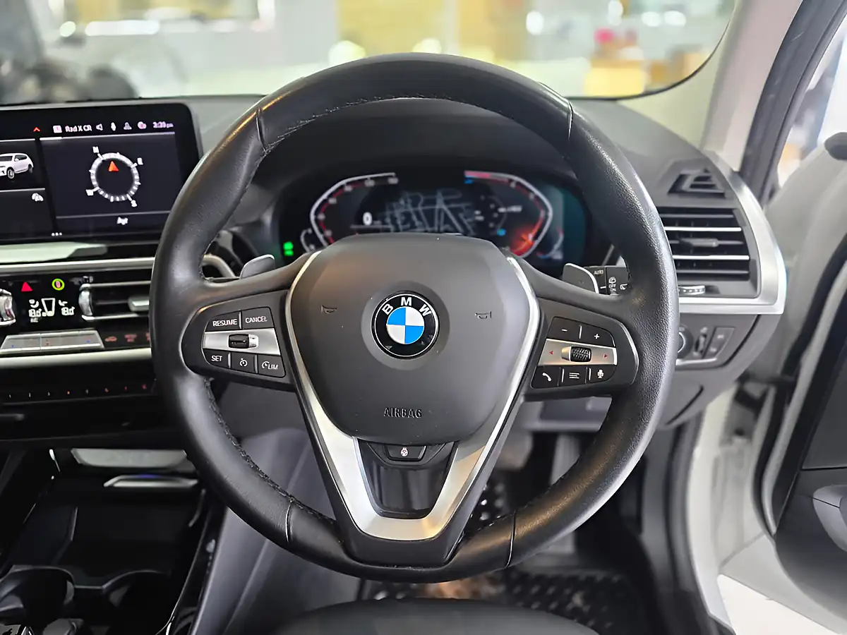 Used 2022 BMW X3 Xline White - Interior and Exterior details 6