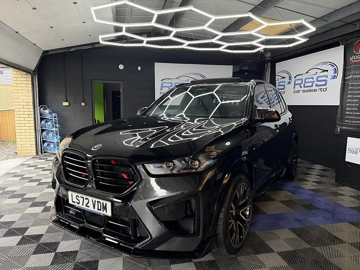 Used 2022 BMW X5 M Competition Black - Interior and Exterior details 12