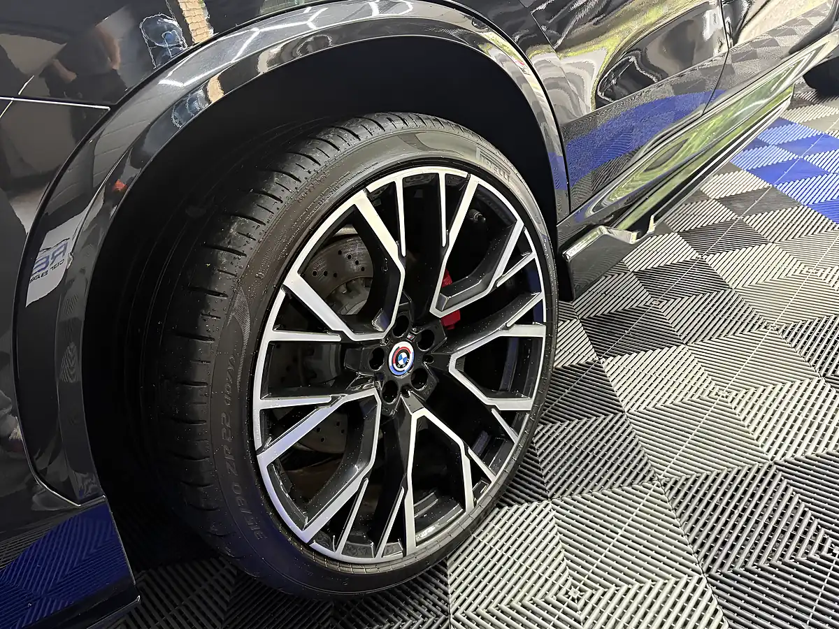 Used 2022 BMW X5 M Competition Black - Interior and Exterior details 15