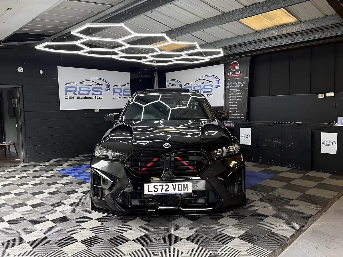 Used 2022 BMW X5 M Competition Black - Interior and Exterior details 8